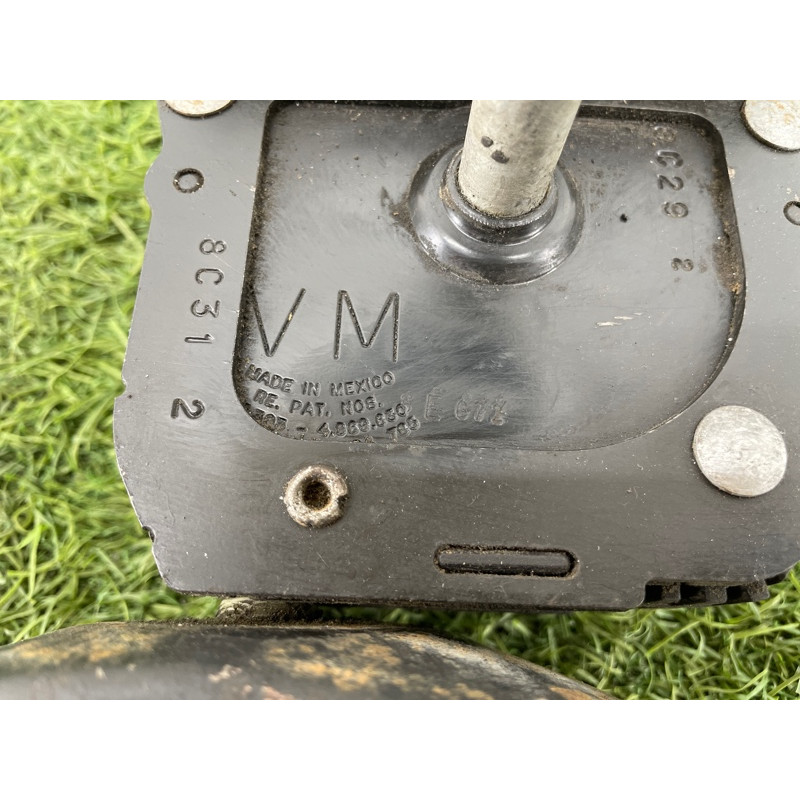 Крепление запасного колеса (кузов и элементы) Toyota Sequoia XK60 519000C040