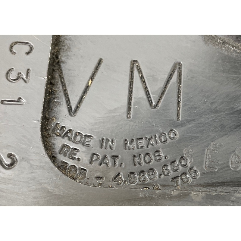 Крепление запасного колеса (кузов и элементы) Toyota Sequoia XK60 519000C040