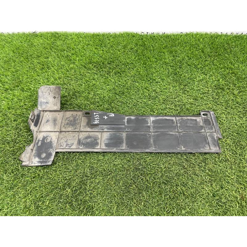 Рамка радиатора (кузов и элементы) BMW 5-series E34 1993 M20b25 17111712493