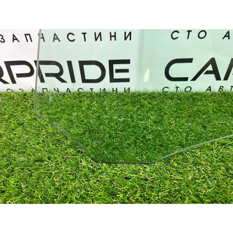 Скло (кузов і елементи) Volkswagen Touareg II NF 2013 3.0 TDI 7P6845021B