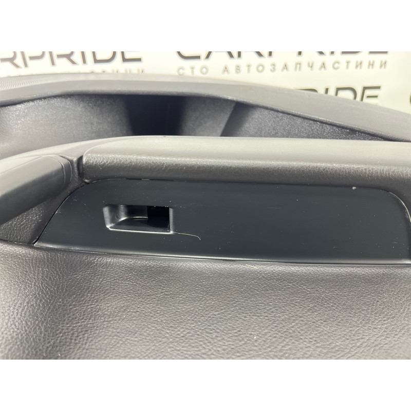 Дверна карта (салон) Volkswagen Touareg II NF 2013 3.0 TDI 7P6867215AAY0W