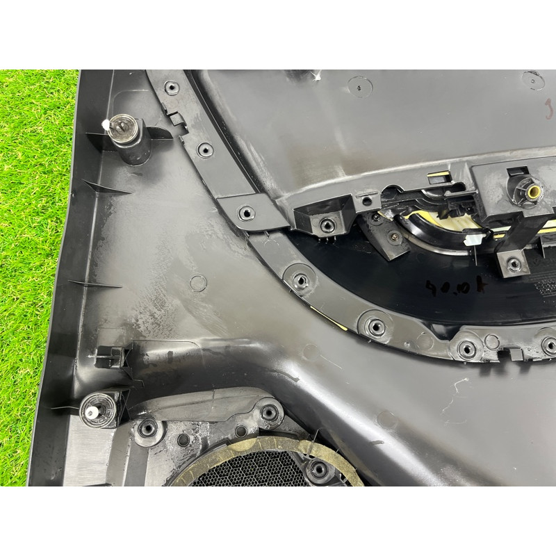 Дверна карта (салон) Volkswagen Touareg II NF 2013 3.0 TDI 7P6867215AAY0W