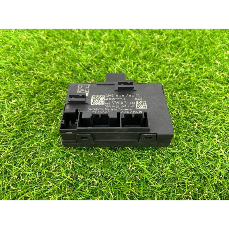 Блок управления дверьми (электрика / блоки управления) Volkswagen Touareg II NF 2013 3.0 TDI 4H0959795M