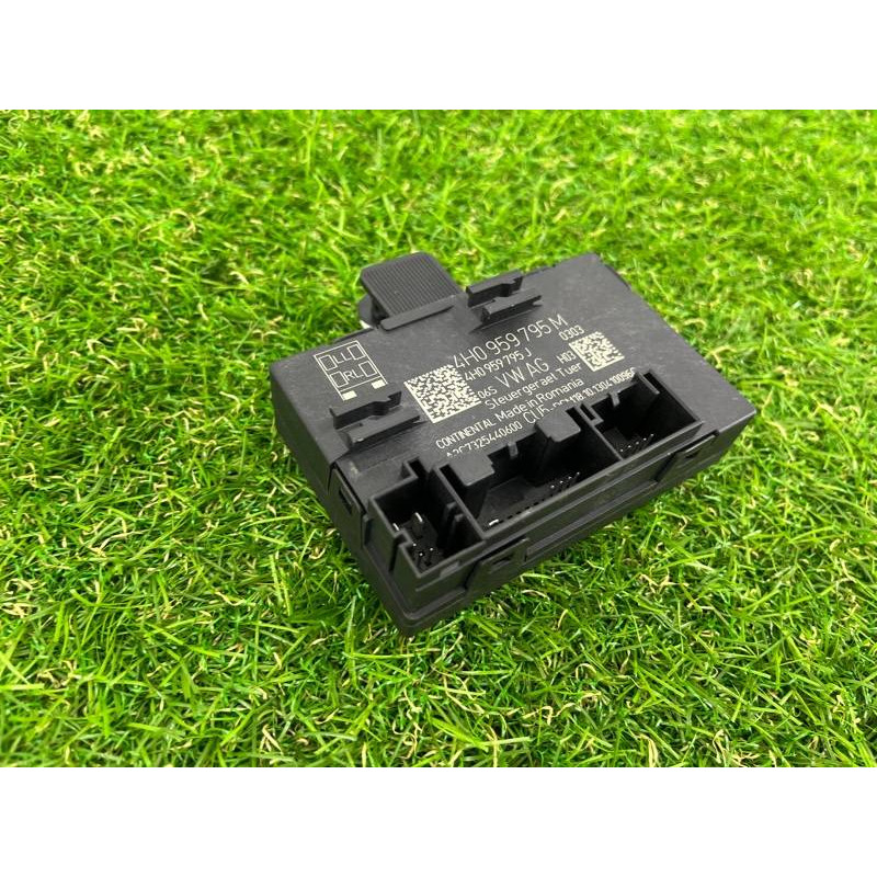 Блок управления дверьми (электрика / блоки управления) Volkswagen Touareg II NF 2013 3.0 TDI 4H0959795M