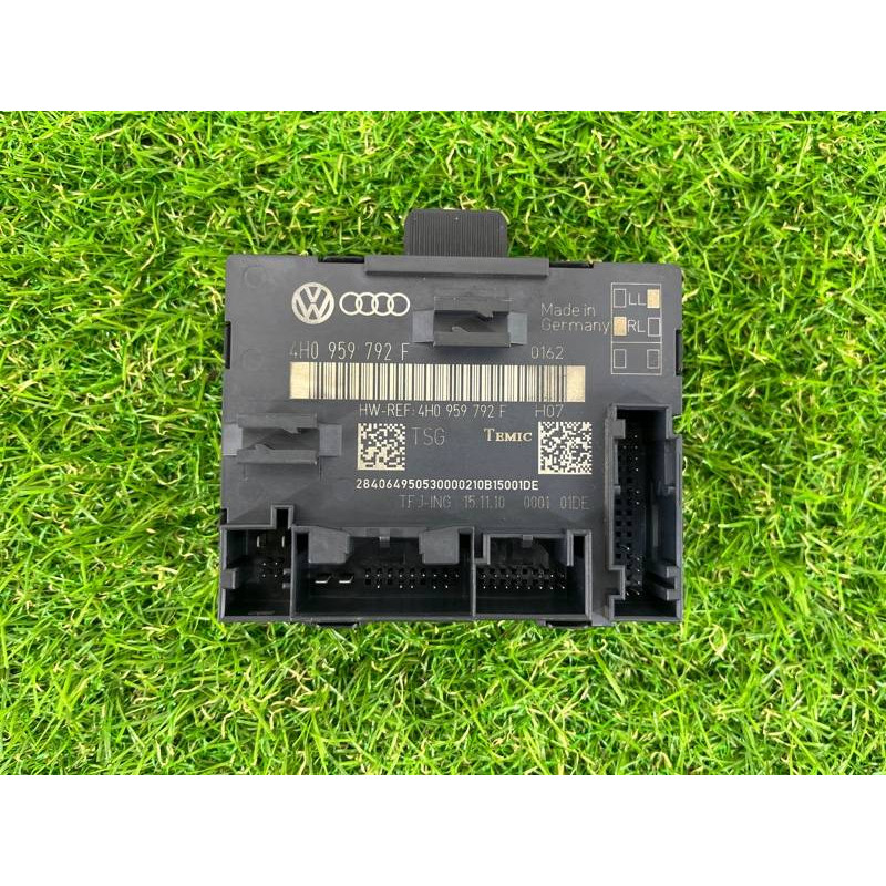 Блок управления дверьми (электрика / блоки управления) Volkswagen Touareg II NF 2013 3.0 TDI 4H0959792F