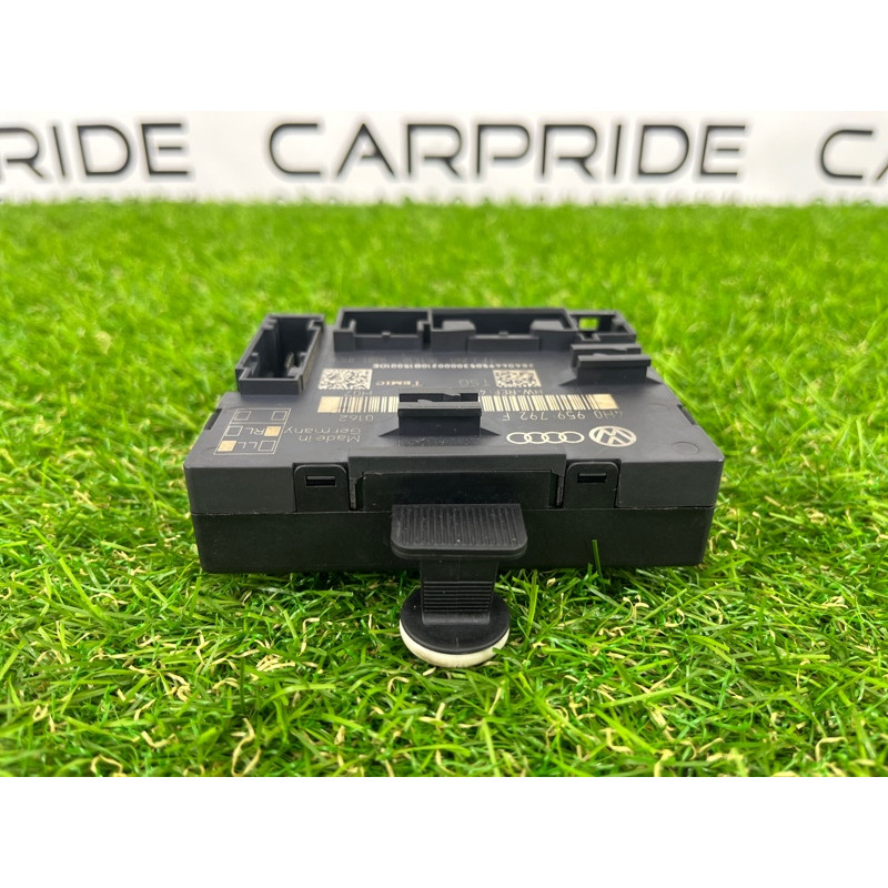 Блок управления дверьми (электрика / блоки управления) Volkswagen Touareg II NF 2013 3.0 TDI 4H0959792F