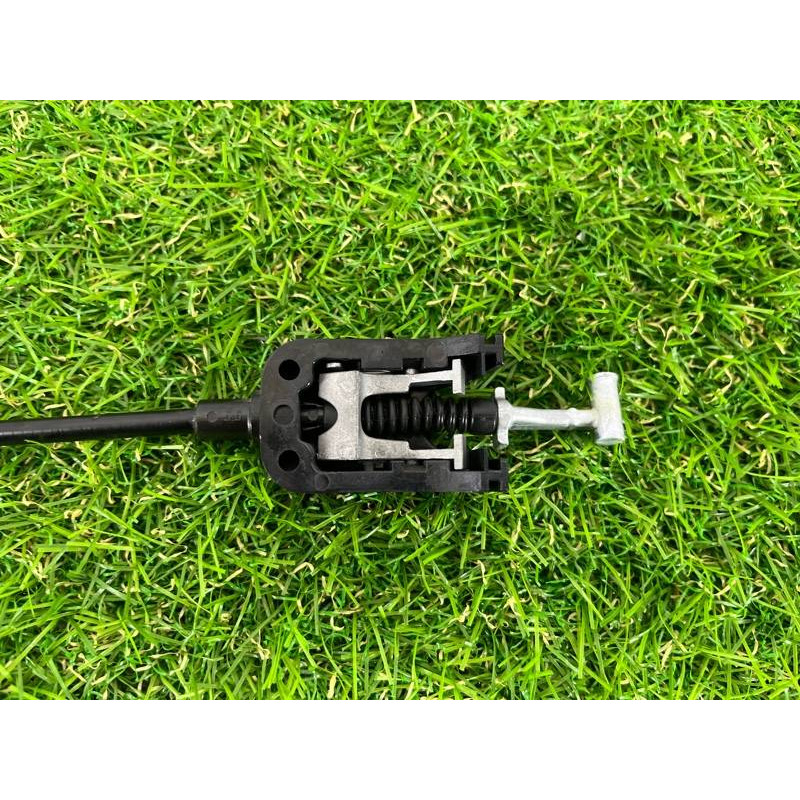 Трос замка двери (кузов и элементы) Volkswagen Touareg II NF 2013 3.0 TDI 5N0837017D