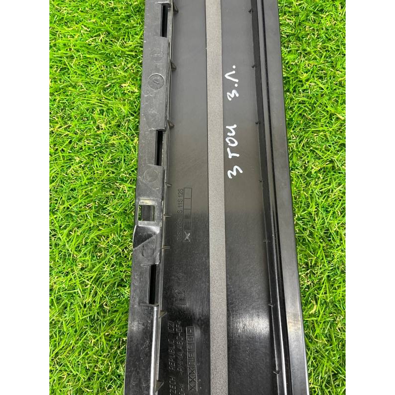 Накладка двери боковая (кузов и элементы) Volkswagen Touareg II NF 2013 3.0 TDI 7P6839901C041