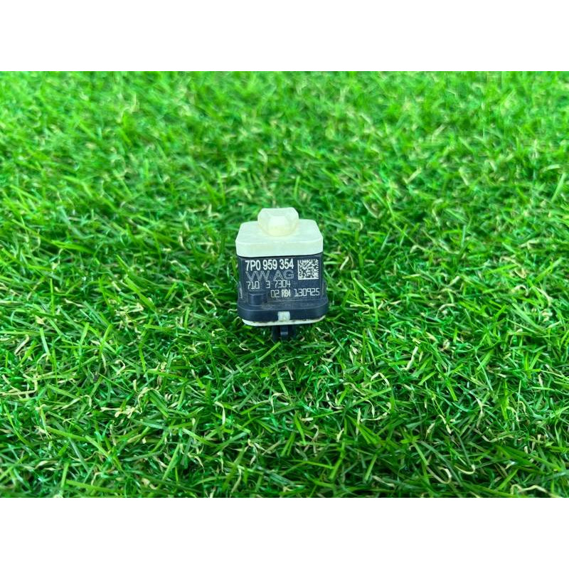 Датчик удара (электрика / датчики) Volkswagen Touareg II NF 2013 3.0 TDI 7P0959354