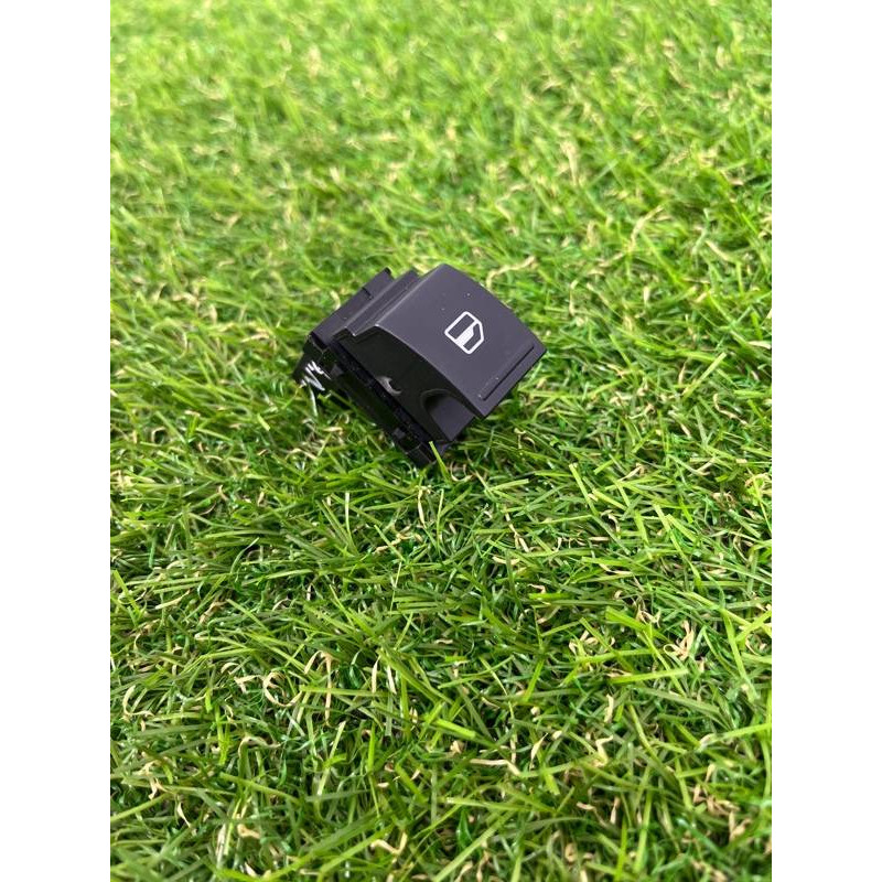 Кнопка стеклоподъемника (электрика / кнопки) Volkswagen Touareg II NF 2013 3.0 TDI 7L6959855C3X1