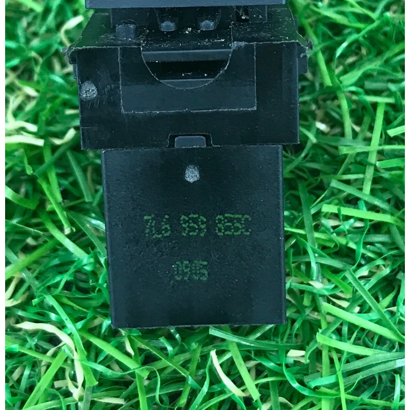 Кнопка стеклоподъемника (электрика / кнопки) Volkswagen Touareg II NF 2013 3.0 TDI 7L6959855C3X1