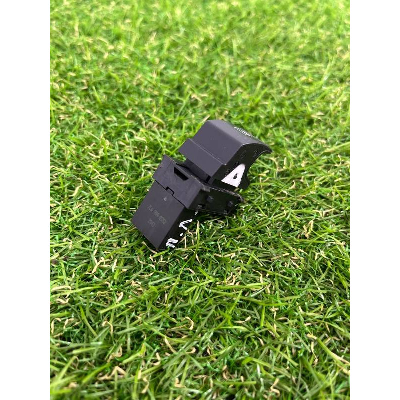 Кнопка стеклоподъемника (электрика / кнопки) Volkswagen Touareg II NF 2013 3.0 TDI 7L6959855B3X1