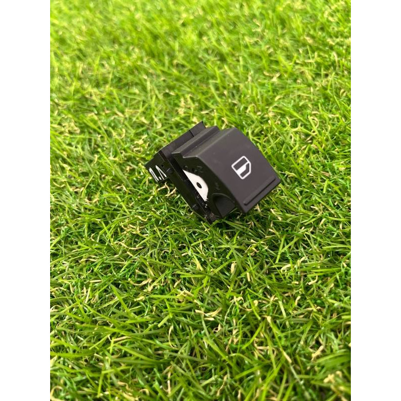 Кнопка стеклоподъемника (электрика / кнопки) Volkswagen Touareg II NF 2013 3.0 TDI 7L6959855B3X1