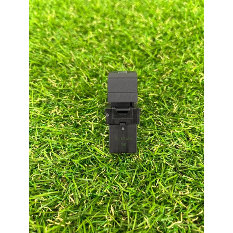 Кнопка стеклоподъемника (электрика / кнопки) Volkswagen Touareg II NF 2013 3.0 TDI 7L6959855B3X1