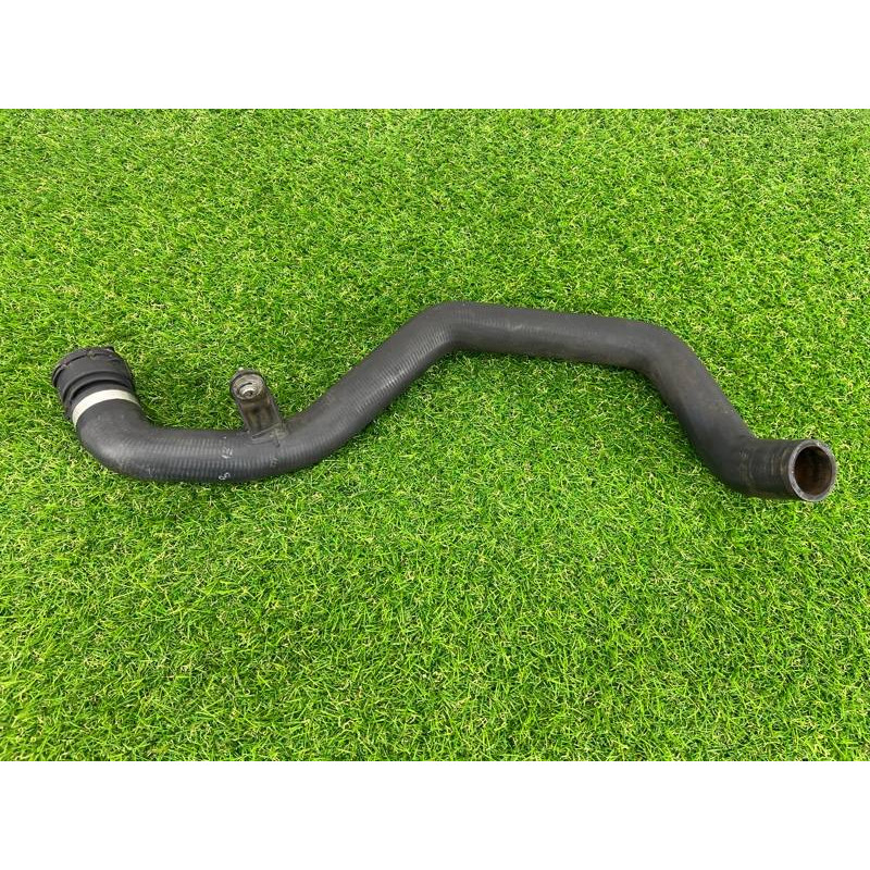 Патрубок (система охлаждения) Volkswagen Touareg II NF 2013 3.0 TDI 7P6122101K