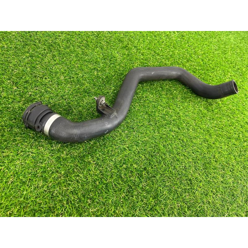 Патрубок (система охлаждения) Volkswagen Touareg II NF 2013 3.0 TDI 7P6122101K