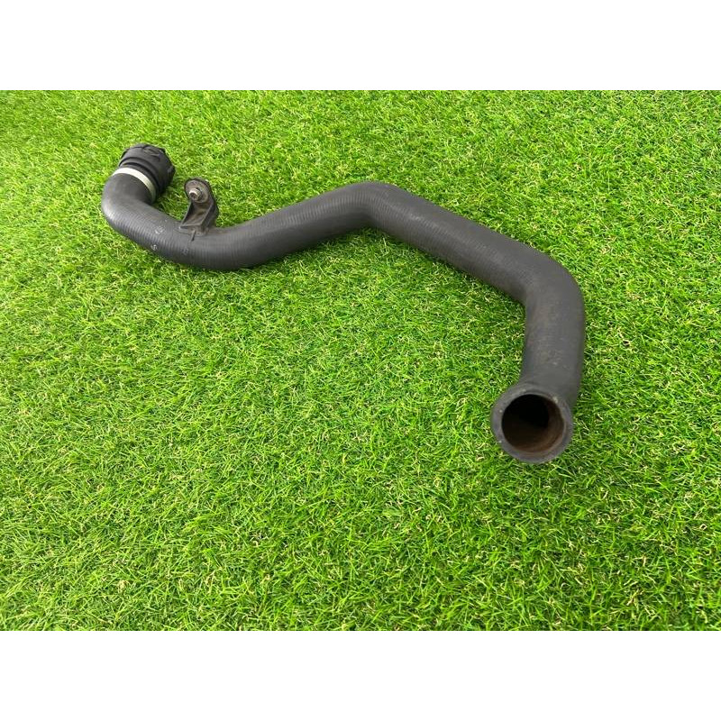 Патрубок (система охлаждения) Volkswagen Touareg II NF 2013 3.0 TDI 7P6122101K