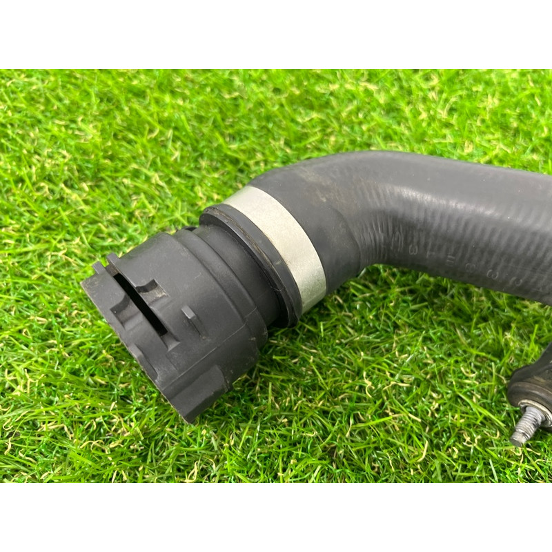 Патрубок (система охлаждения) Volkswagen Touareg II NF 2013 3.0 TDI 7P6122101K