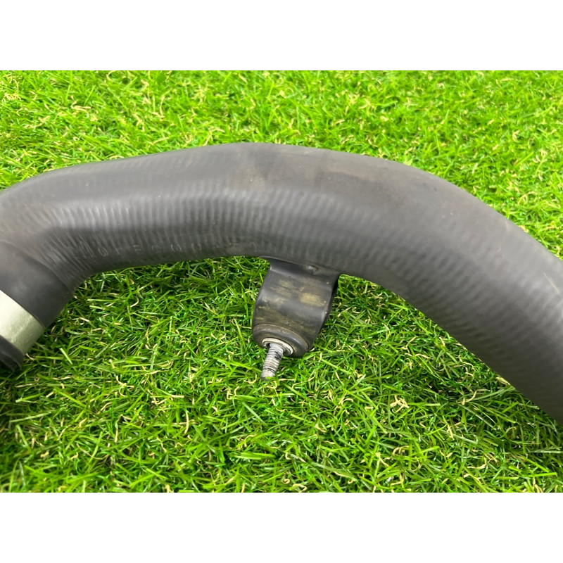 Патрубок (система охлаждения) Volkswagen Touareg II NF 2013 3.0 TDI 7P6122101K