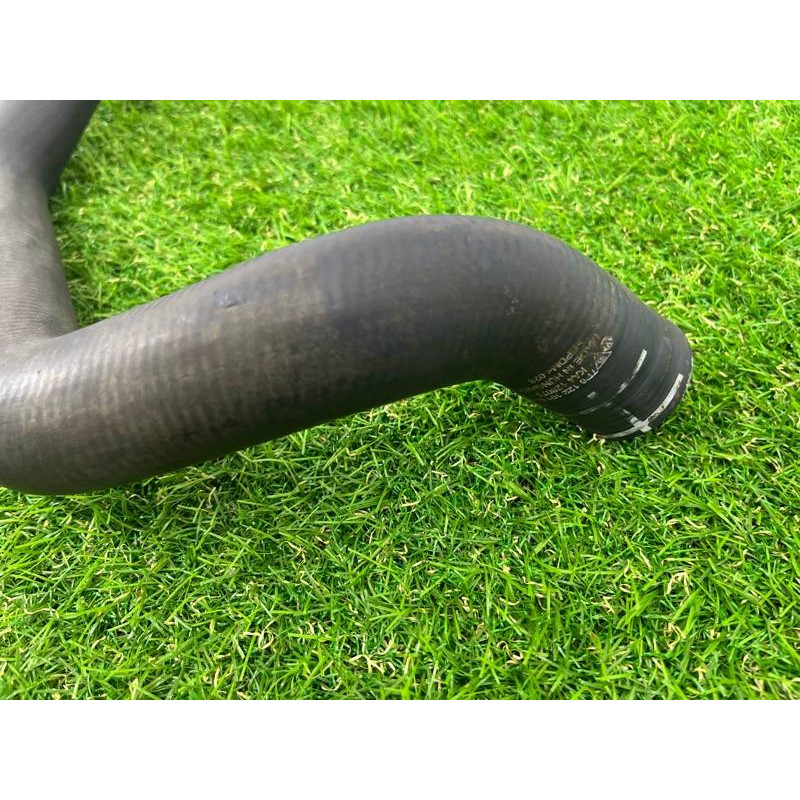 Патрубок (система охлаждения) Volkswagen Touareg II NF 2013 3.0 TDI 7P6122101K