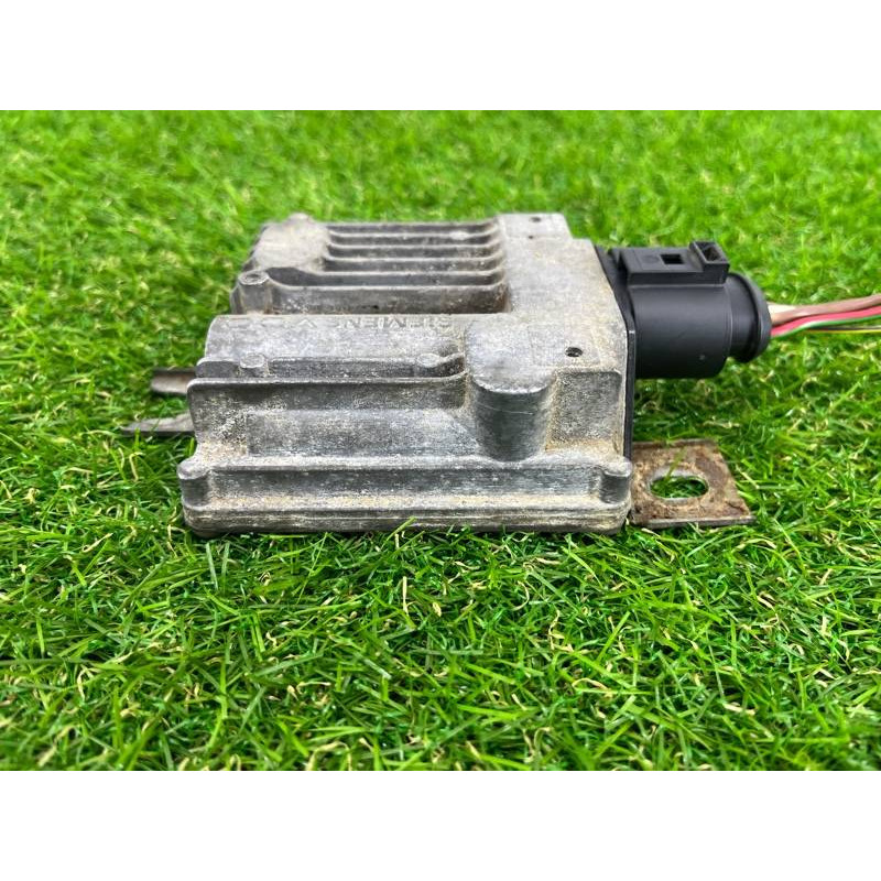 Блок управления топливным насосом (электрика / блоки управления) Volkswagen Touareg II NF 2013 3.0 TDI 7P0906093B