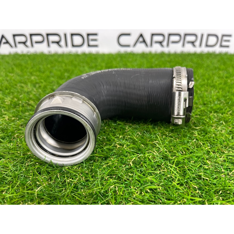 Патрубок интеркулера (двигатель и элементы) Volkswagen Touareg II NF 2013 3.0 TDI 7P0145708A