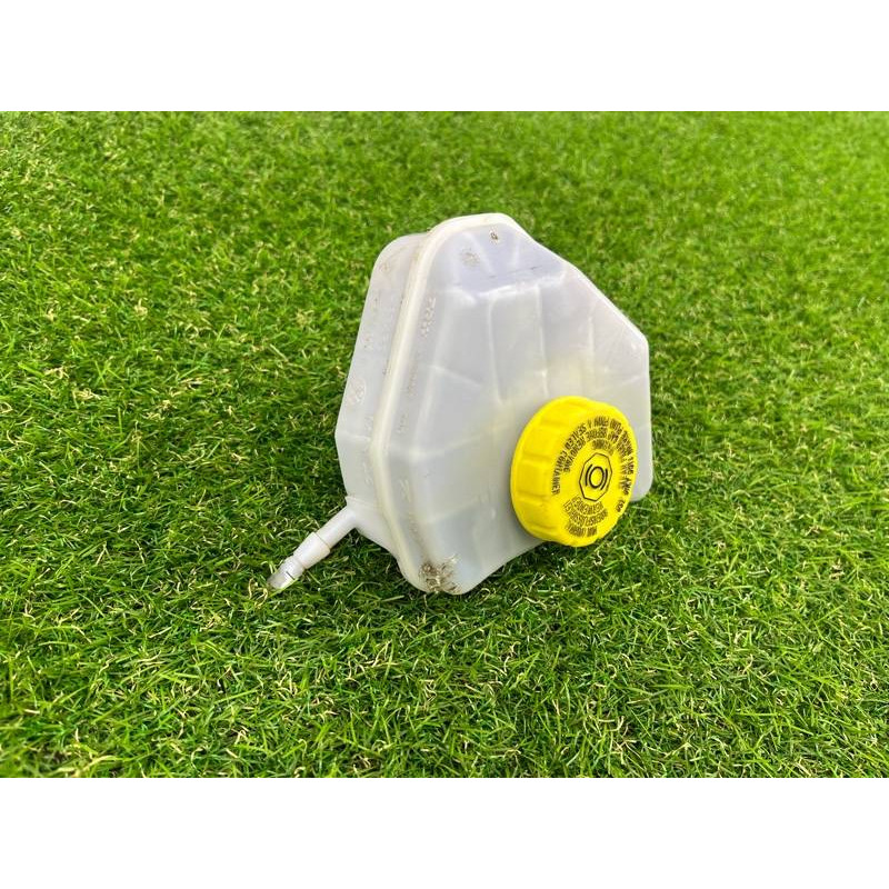 Бачок гальмівної рідини (гальмівна система) Volkswagen Touareg II NF 2013 3.0 TDI 7P0611303A