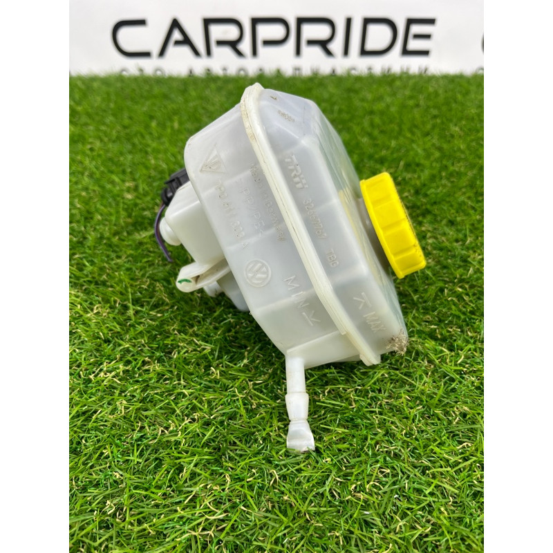 Бачок гальмівної рідини (гальмівна система) Volkswagen Touareg II NF 2013 3.0 TDI 7P0611303A