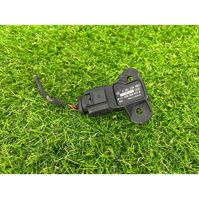 Датчик давления вакуумного усилителя (электрика / датчики) AUDI A6 C7 2011 2.0 tdi 036906051G