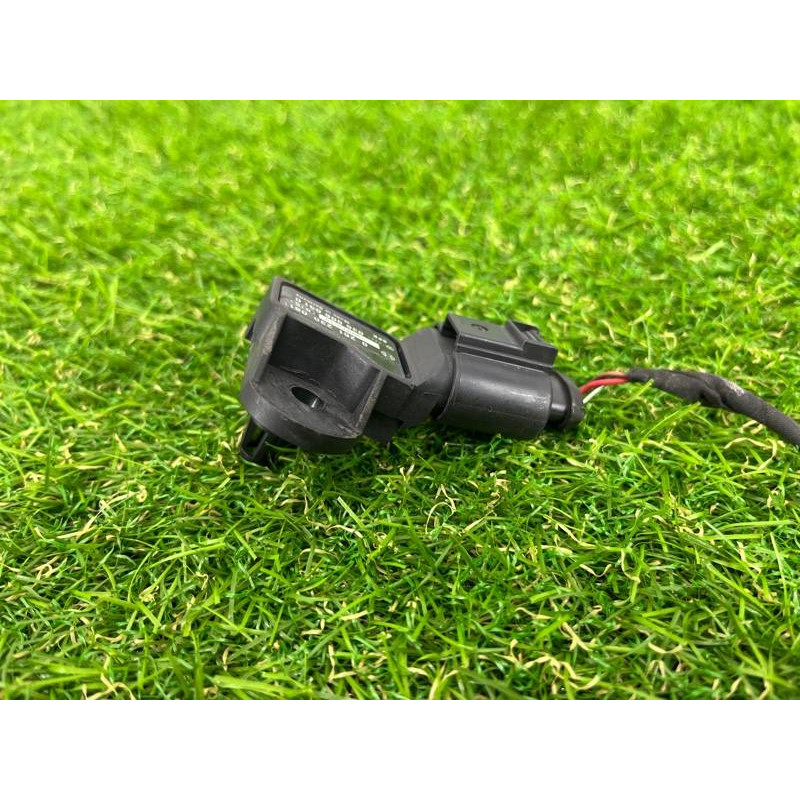 Датчик давления вакуумного усилителя (электрика / датчики) AUDI A6 C7 2011 2.0 tdi 036906051G