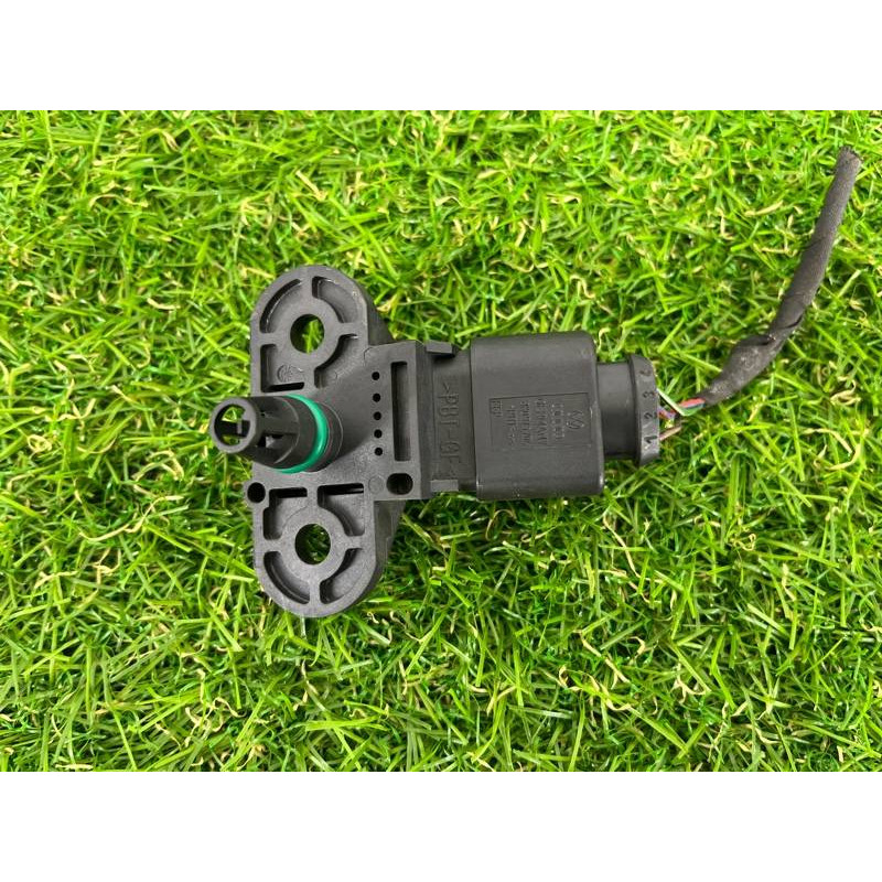 Датчик давления вакуумного усилителя (электрика / датчики) AUDI A6 C7 2011 2.0 tdi 036906051G