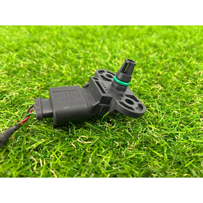 Датчик давления вакуумного усилителя (электрика / датчики) AUDI A6 C7 2011 2.0 tdi 036906051G