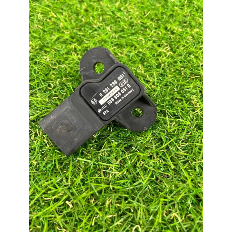 Датчик давления вакуумного усилителя (электрика / датчики) AUDI A6 C7 2011 2.0 tdi 036906051G