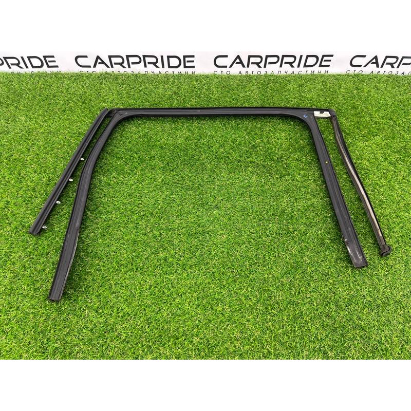 Уплотнитель стекла двери (кузов и элементы) Volkswagen Touareg II NF 2013 3.0 TDI 7P0839431L