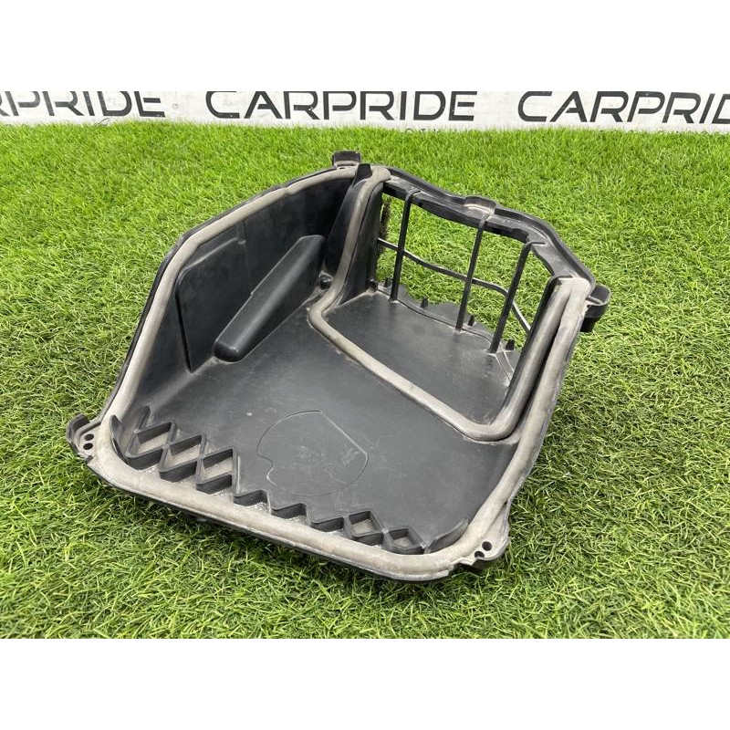 Крышка корпуса воздушного фильтра (впускная система) BMW 5-series F10 2013 N63B44 64119216222