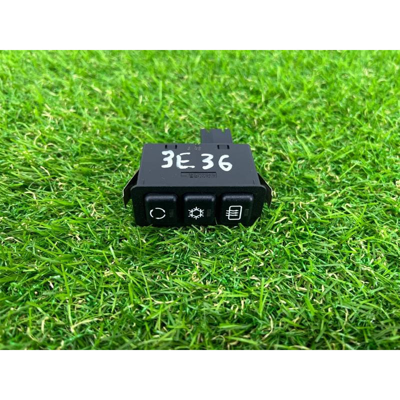 Блок кнопок (электрика / кнопки) BMW 3-series E36 1996 M43b16 61318371020