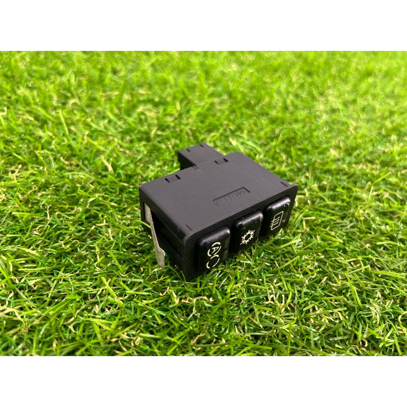 Кнопка климат контроля (электрика / кнопки) BMW 5-series E34 61311391767