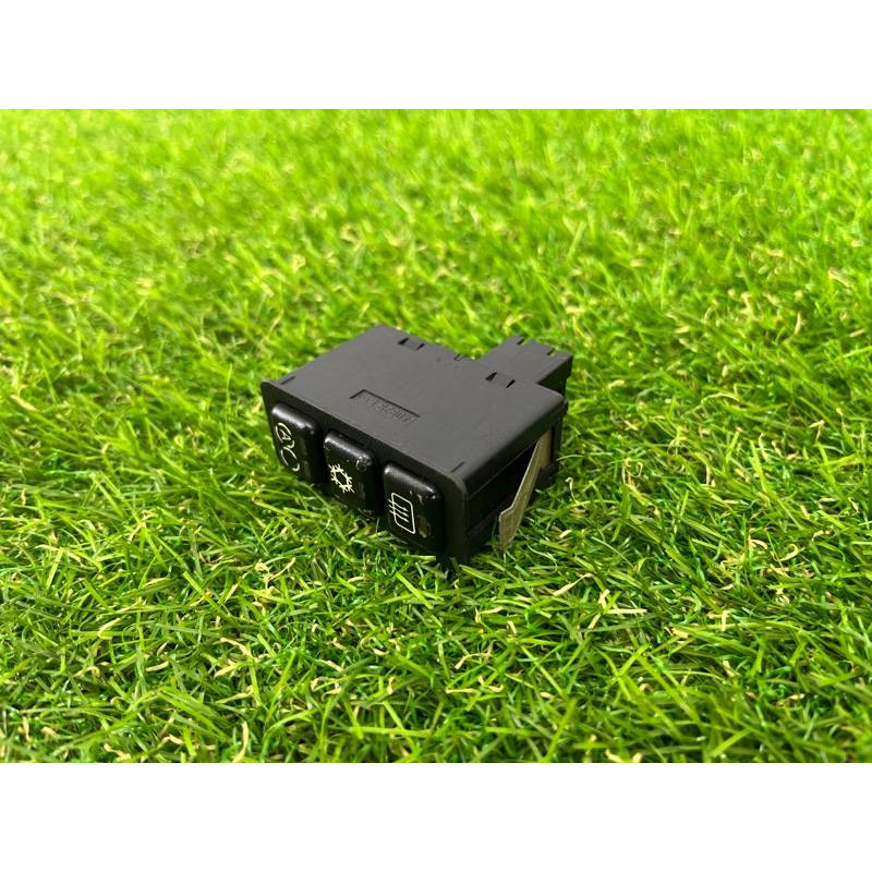 Кнопка климат контроля (электрика / кнопки) BMW 5-series E34 61311391767