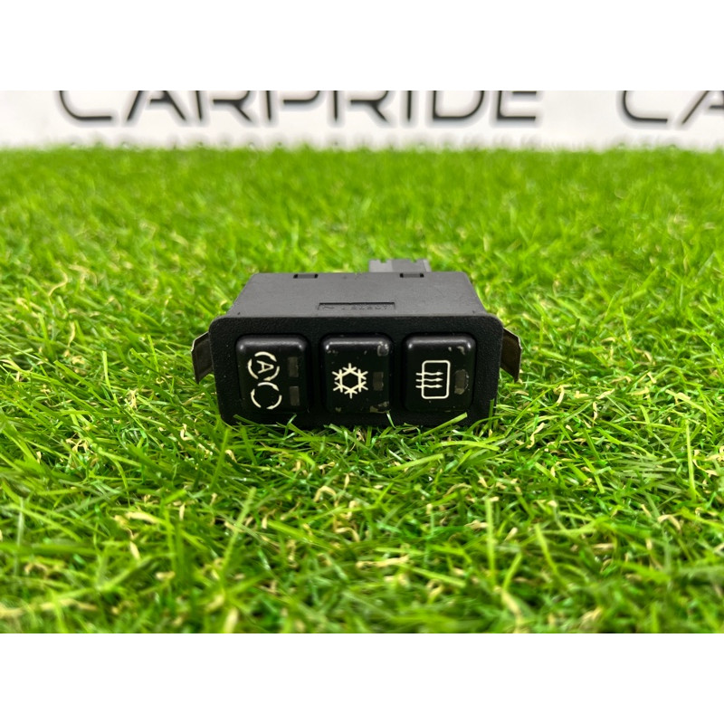 Кнопка климат контроля (электрика / кнопки) BMW 5-series E34 61311391767