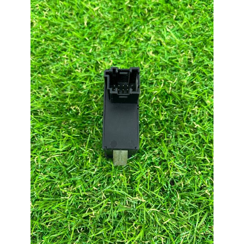 Кнопка климат контроля (электрика / кнопки) BMW 5-series E34 61311391767