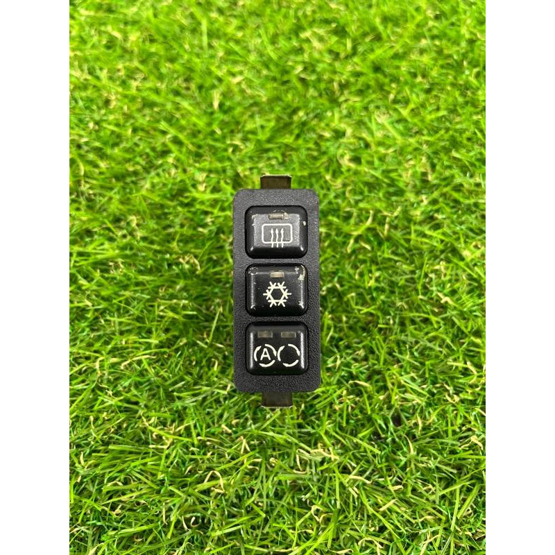 Кнопка климат контроля (электрика / кнопки) BMW 5-series E34 61311391767