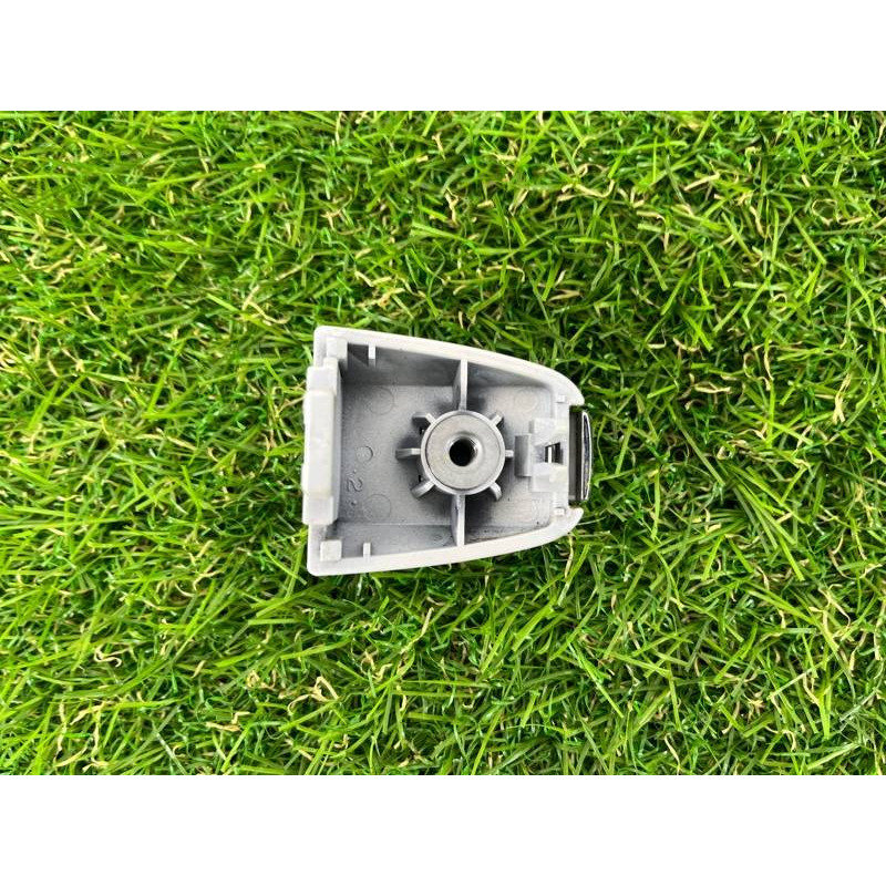 Заглушка внешней ручки (кузов и элементы) Toyota Sienna XL30 692500T040J2