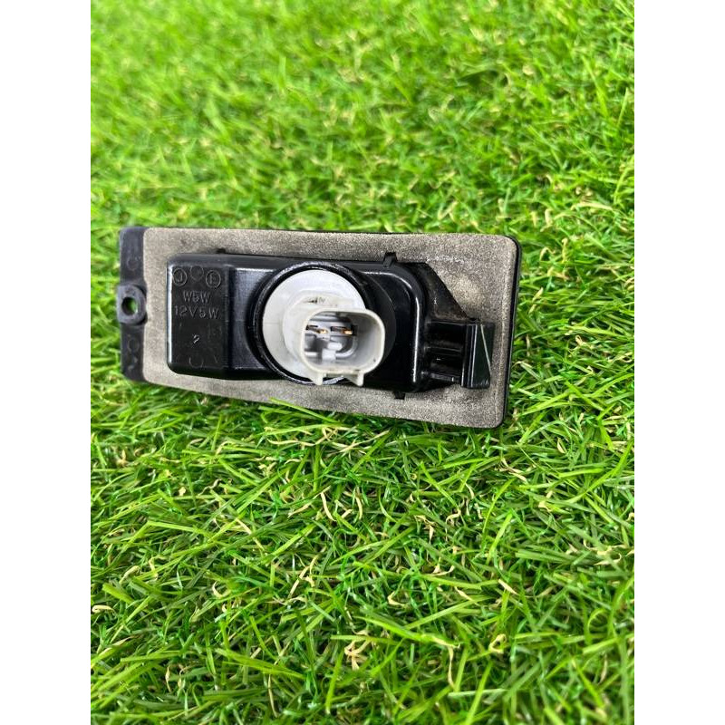 Плафон подсветки номера (оптика) Mitsubishi Galant 8 2.4GDI MR296650