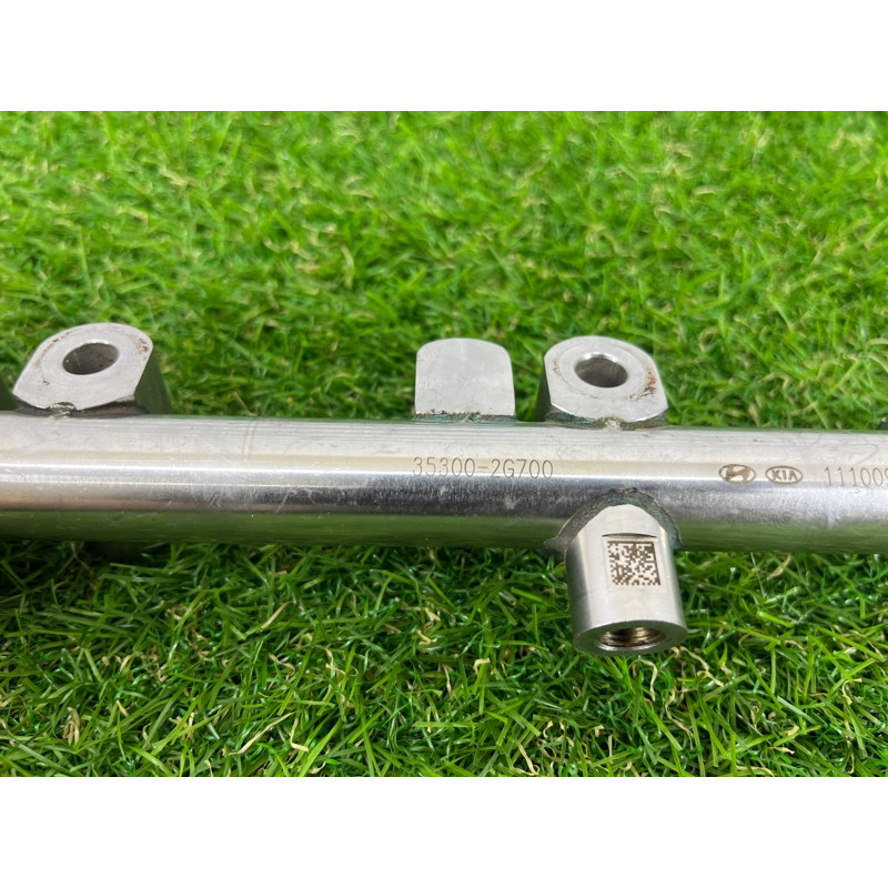 Паливна рампа (паливна система) Hyundai Sonata YF 2013 2.4 353402G700