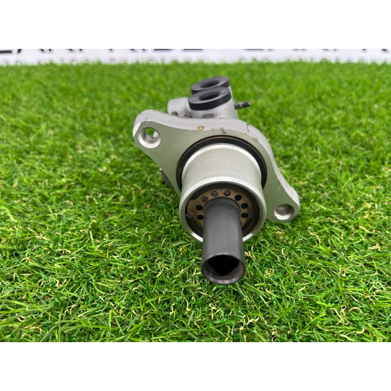 Главный тормозной цилиндр (тормозная система) BMW 3-series E46