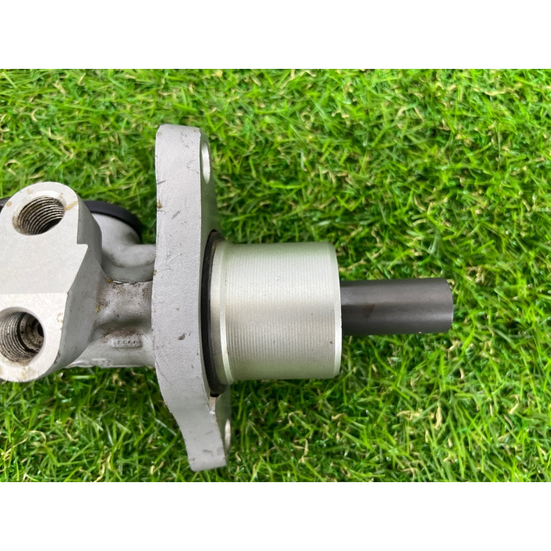 Главный тормозной цилиндр (тормозная система) BMW 3-series E46