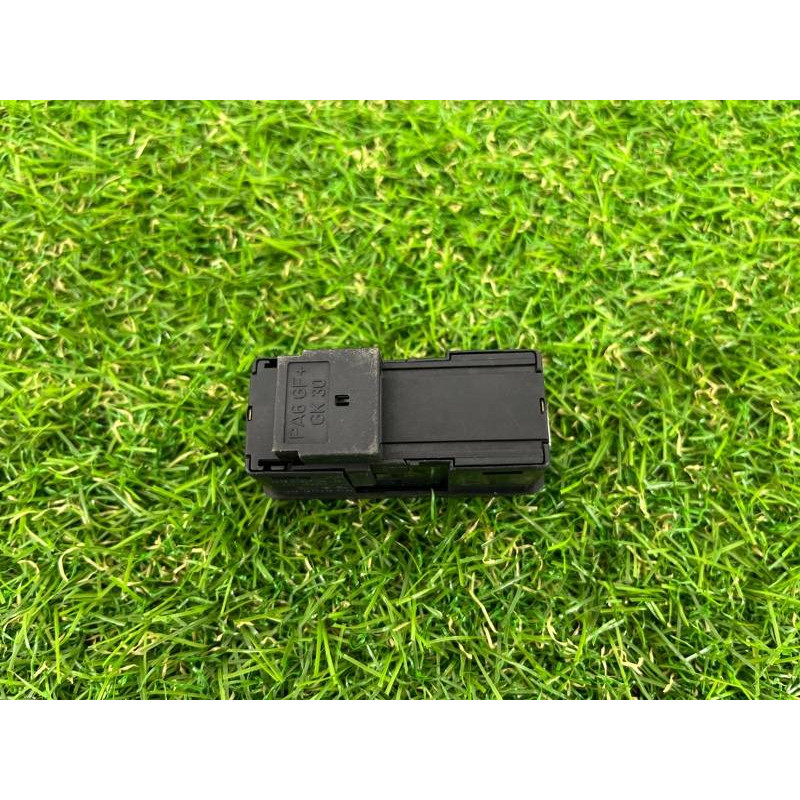 Кнопка сдвижной крышки люка (электрика / кнопки) BMW 7-series E38 1996 M60B40 61318352182