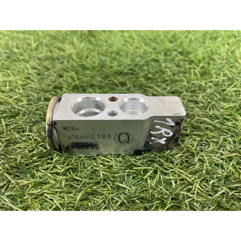 Клапан испарителя кондиционера (отопление и кондиционирование) Lexus RX XU30 2007 3.0 1MZ-FE 8851535020