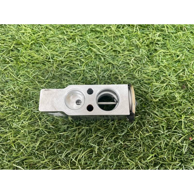 Клапан испарителя кондиционера (отопление и кондиционирование) Lexus RX XU30 2007 3.0 1MZ-FE 8851535020