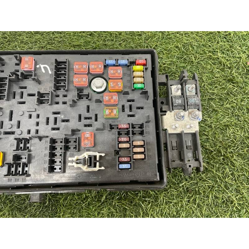 Блок предохранителей (электрика) Opel Insignia A 2009 2.0 DTH 1238872